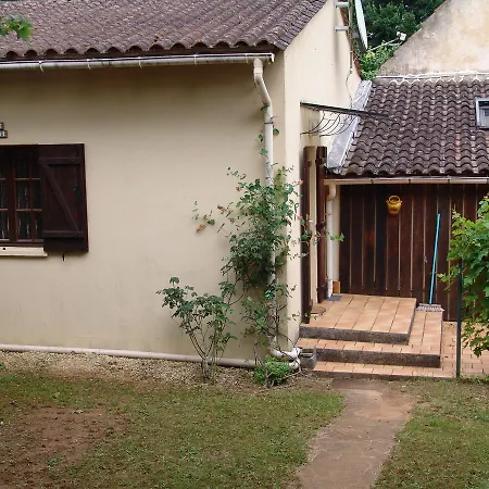 Les Petits Pres بيت للعطل *